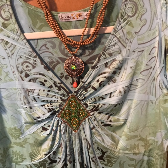 Unity Flowing Top - Picture 5 of 6